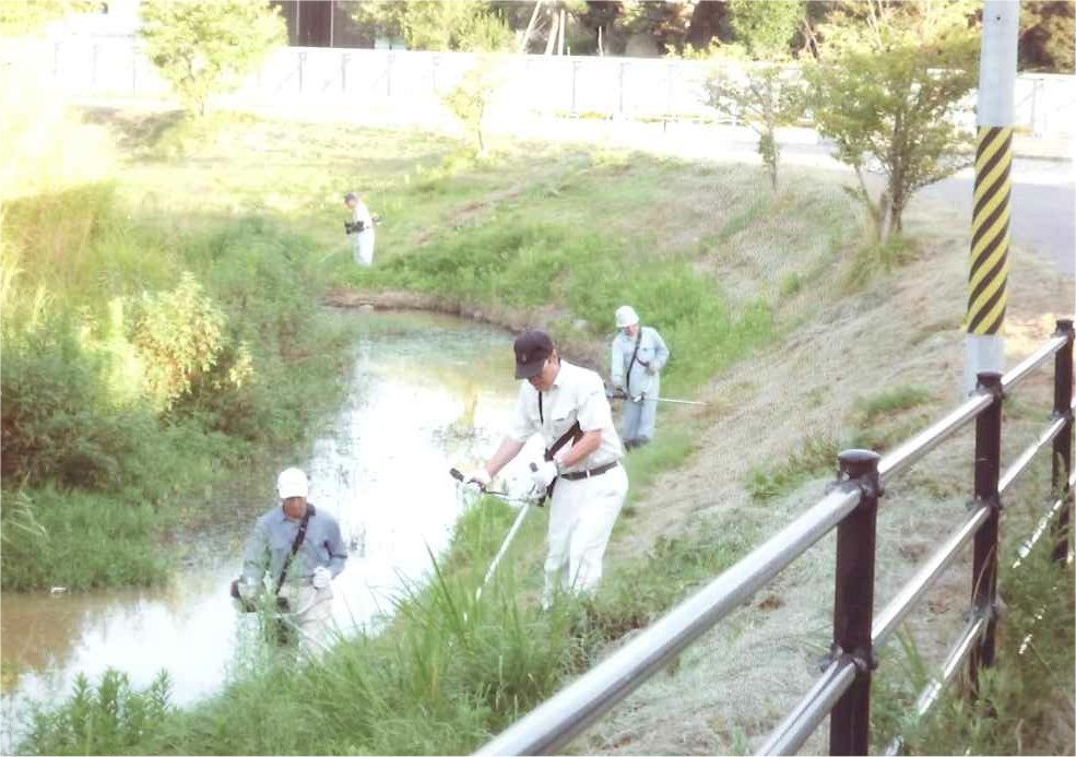 8月27,28日 水路溝畔の草刈り